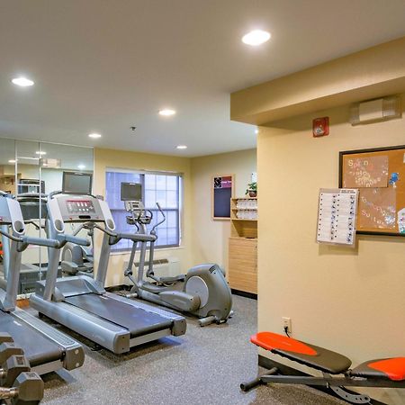Towneplace Suites Cleveland Стритсборо Экстерьер фото