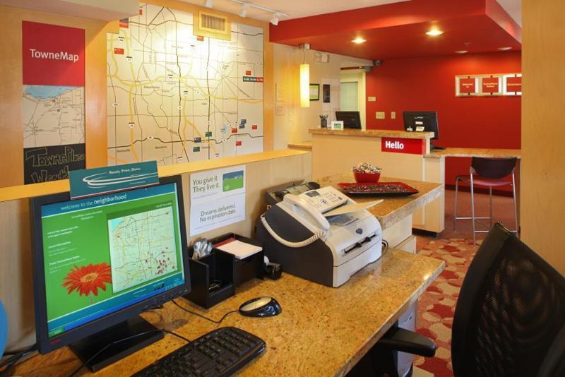 Towneplace Suites Cleveland Стритсборо Экстерьер фото